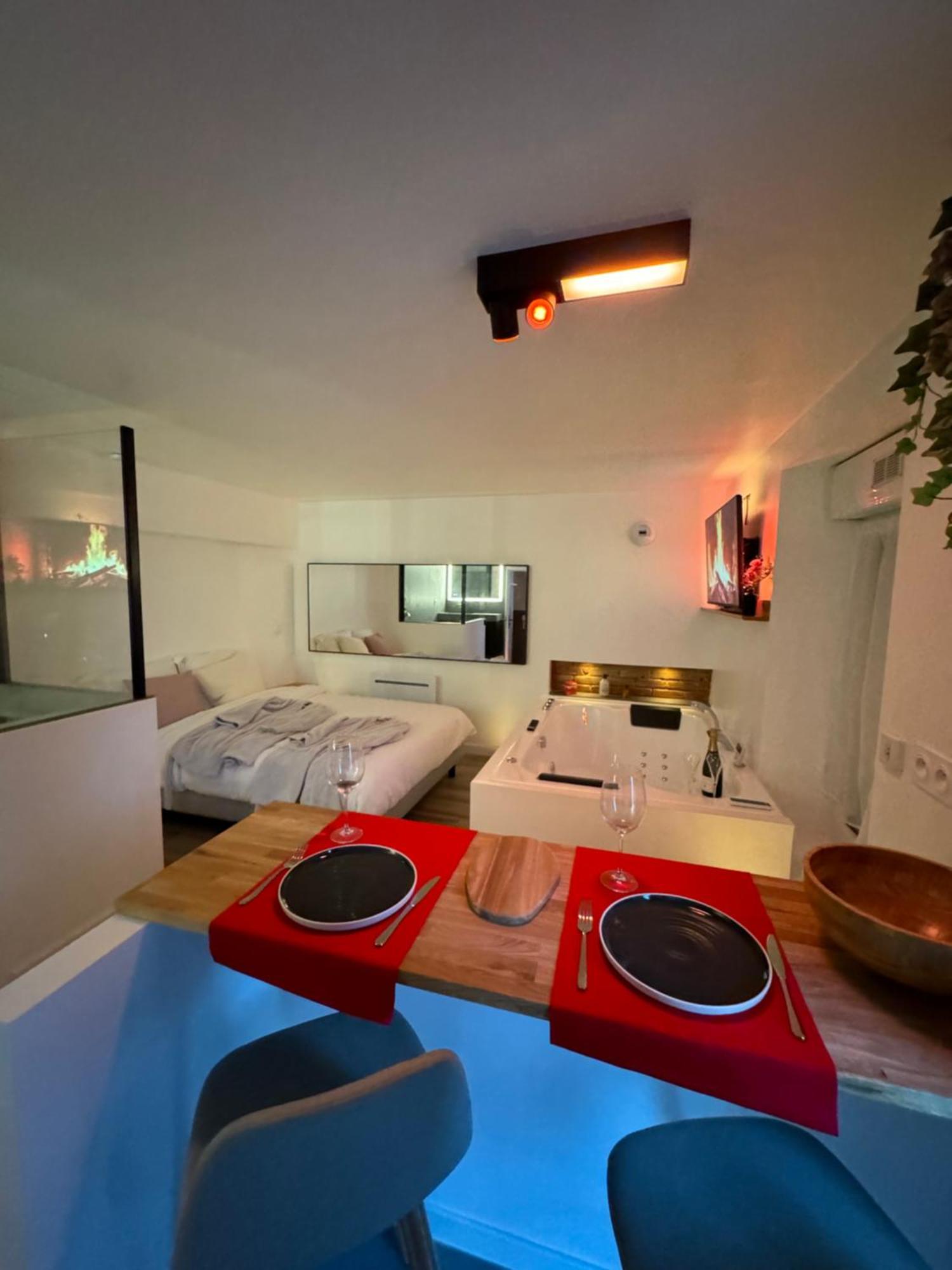 O Romeo - Suite Privee Fougeres Exterior foto