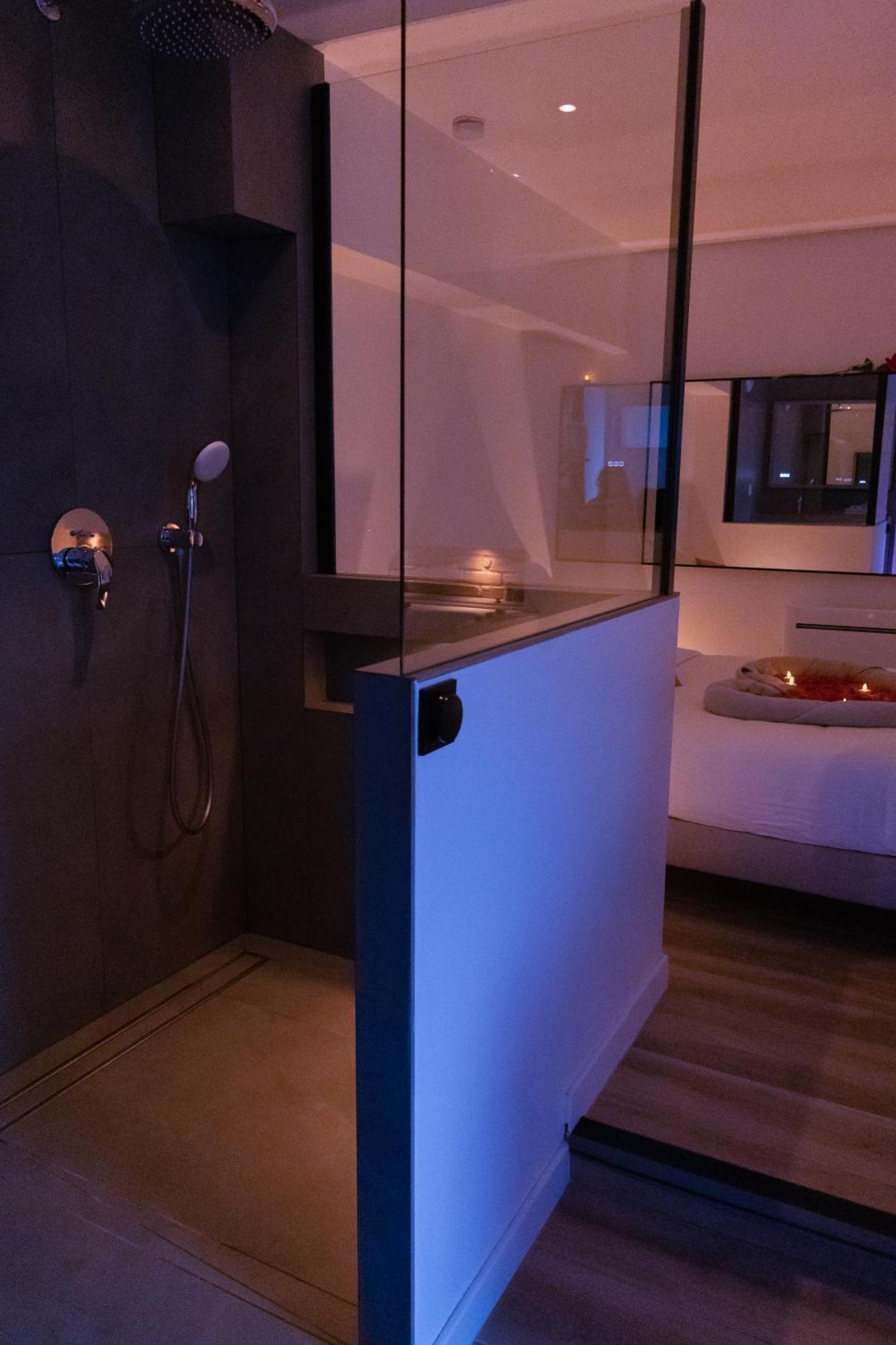 O Romeo - Suite Privee Fougeres Exterior foto